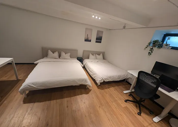 Dana-Entire Apartment Very Quiet And Central 2